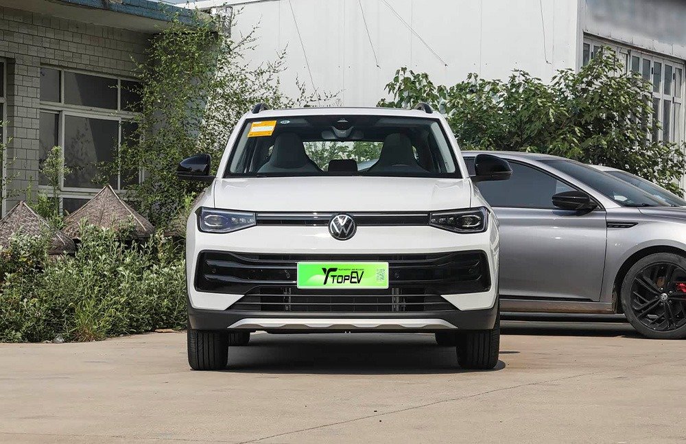 imgi_3_1_3(2) 2026 Volkswagen Tharu– China Export Vehicle - Image 1