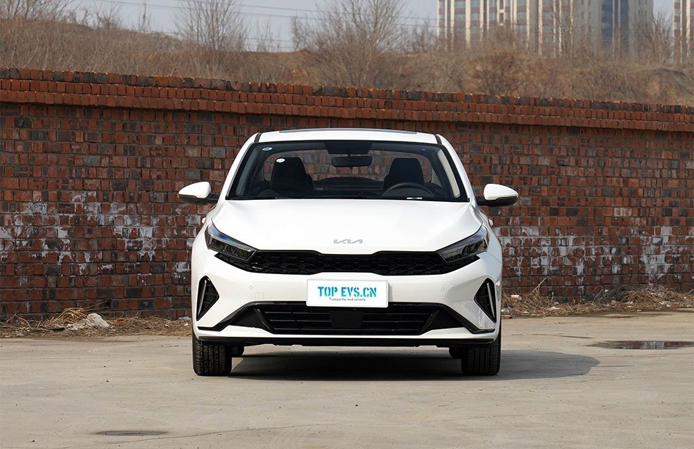 imgi_3_1_3(79) Kia K3– China Export Vehicle | Chinese Car Wholesale Canada - Image 1
