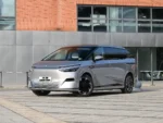 Xpeng X9 High-End Electric Business MPV Exceptional Performance Spacious Interior and Luxury– In Stock in China - Image 4